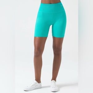 NWT Nux - The Good Short - Seamless High-Rise Workout Short Teal Size XL